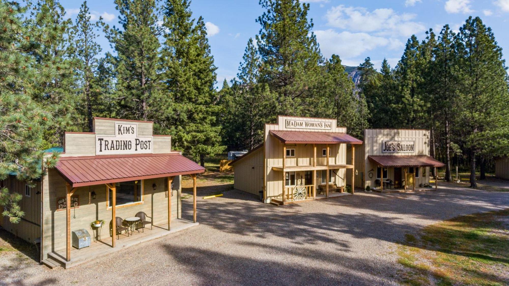 Fort Williamson Glacier Vacation Rentals Columbia Falls Luaran gambar